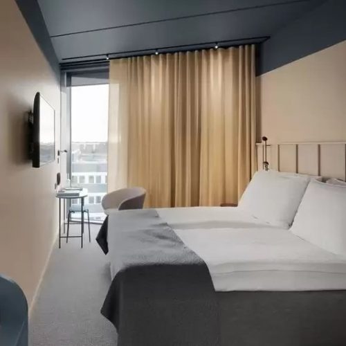 Grow Hotel